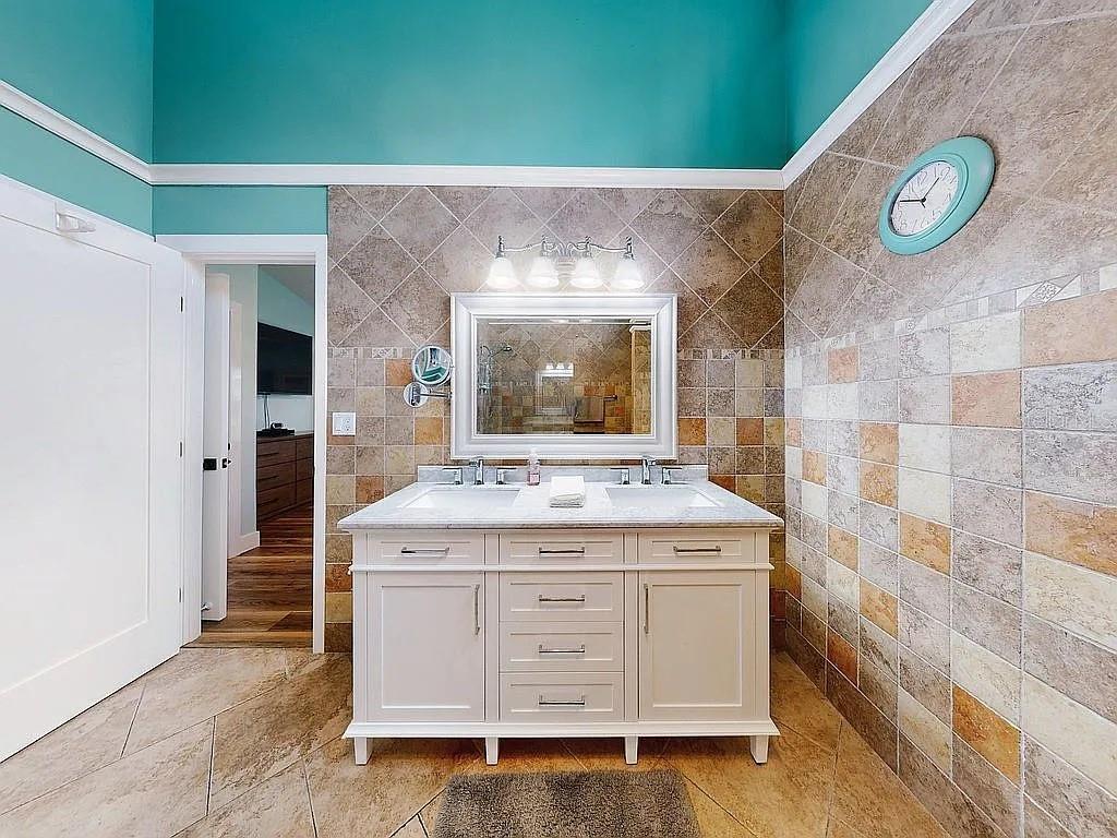 Image 24 of 41 For 808 Soft Pine Court