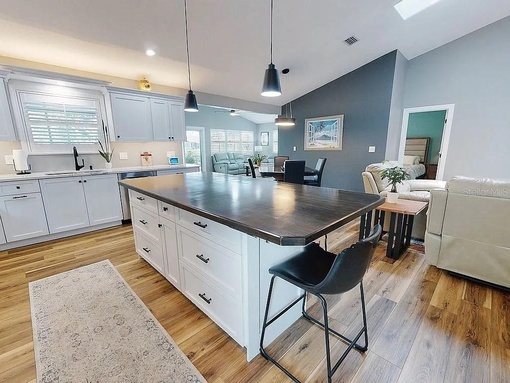 Image 8 of 41 For 808 Soft Pine Court