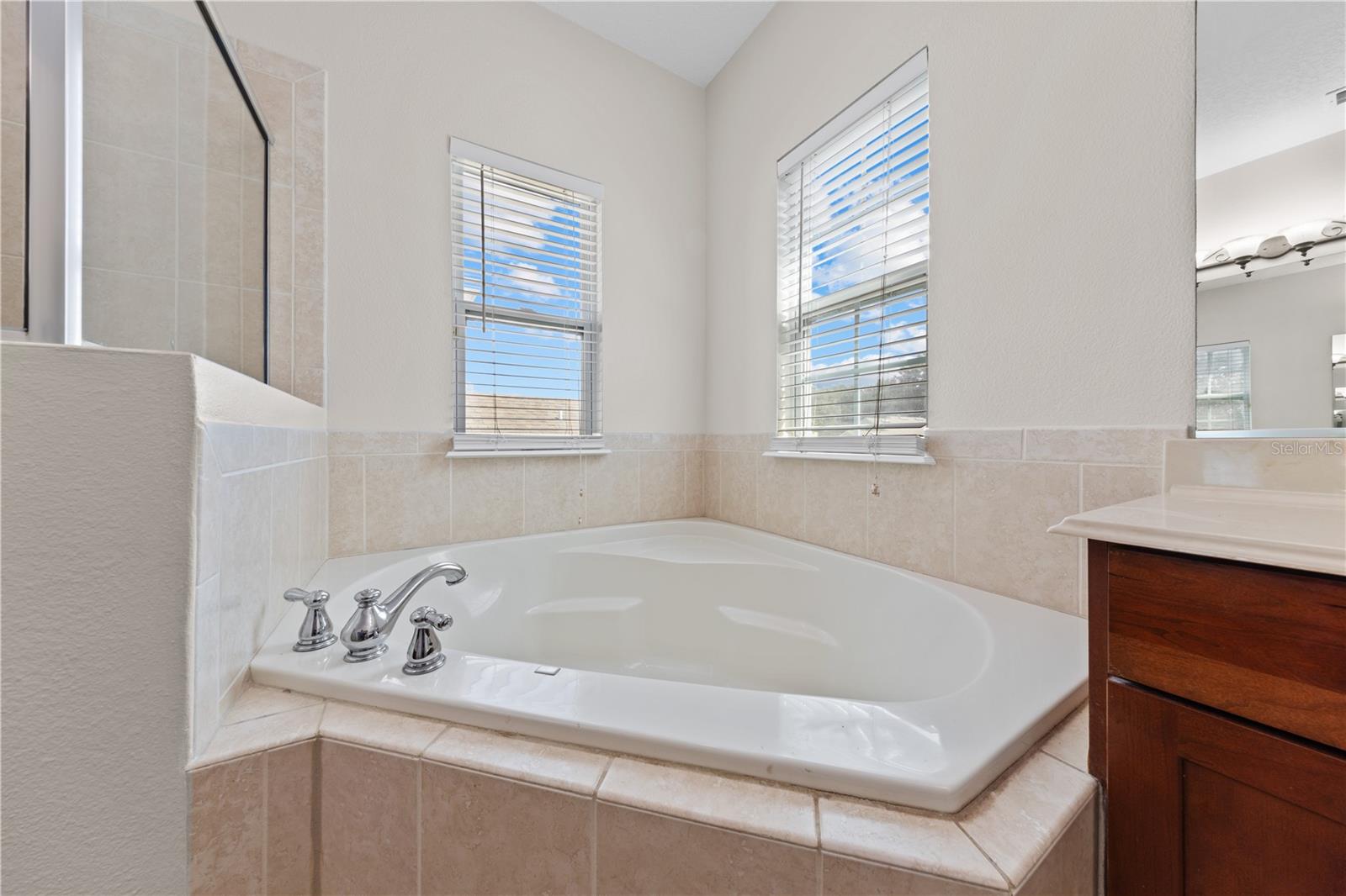 Image 22 of 50 For 7224 Halton Court