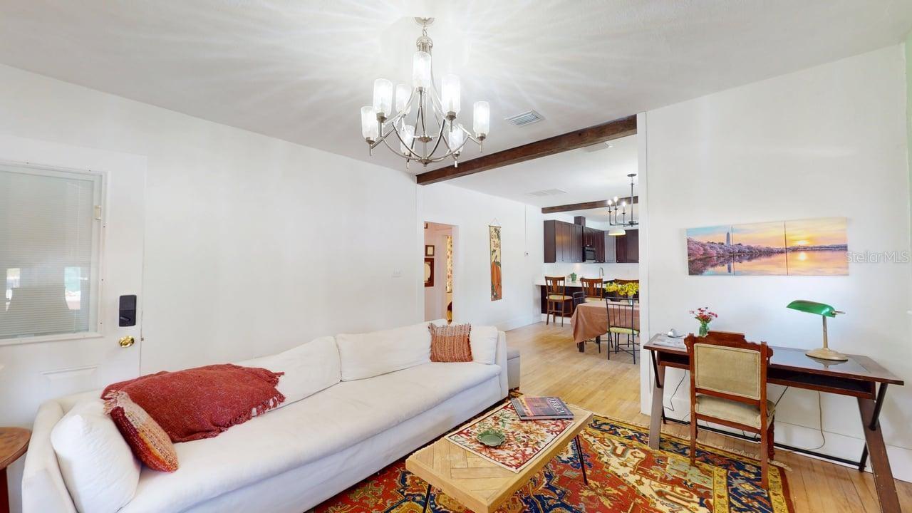 Image 17 of 40 For 2010 Maple Avenue