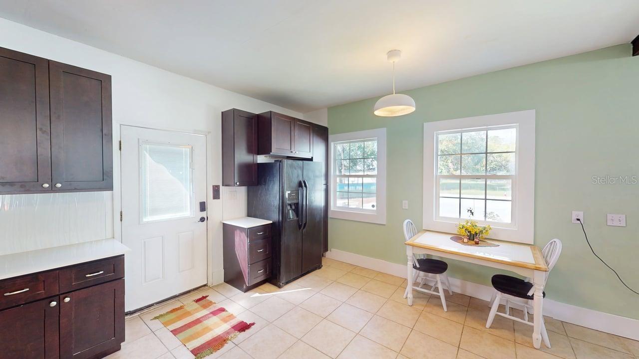 Image 22 of 40 For 2010 Maple Avenue