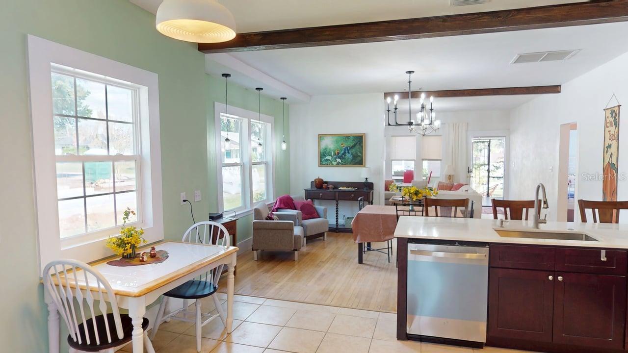 Image 23 of 40 For 2010 Maple Avenue