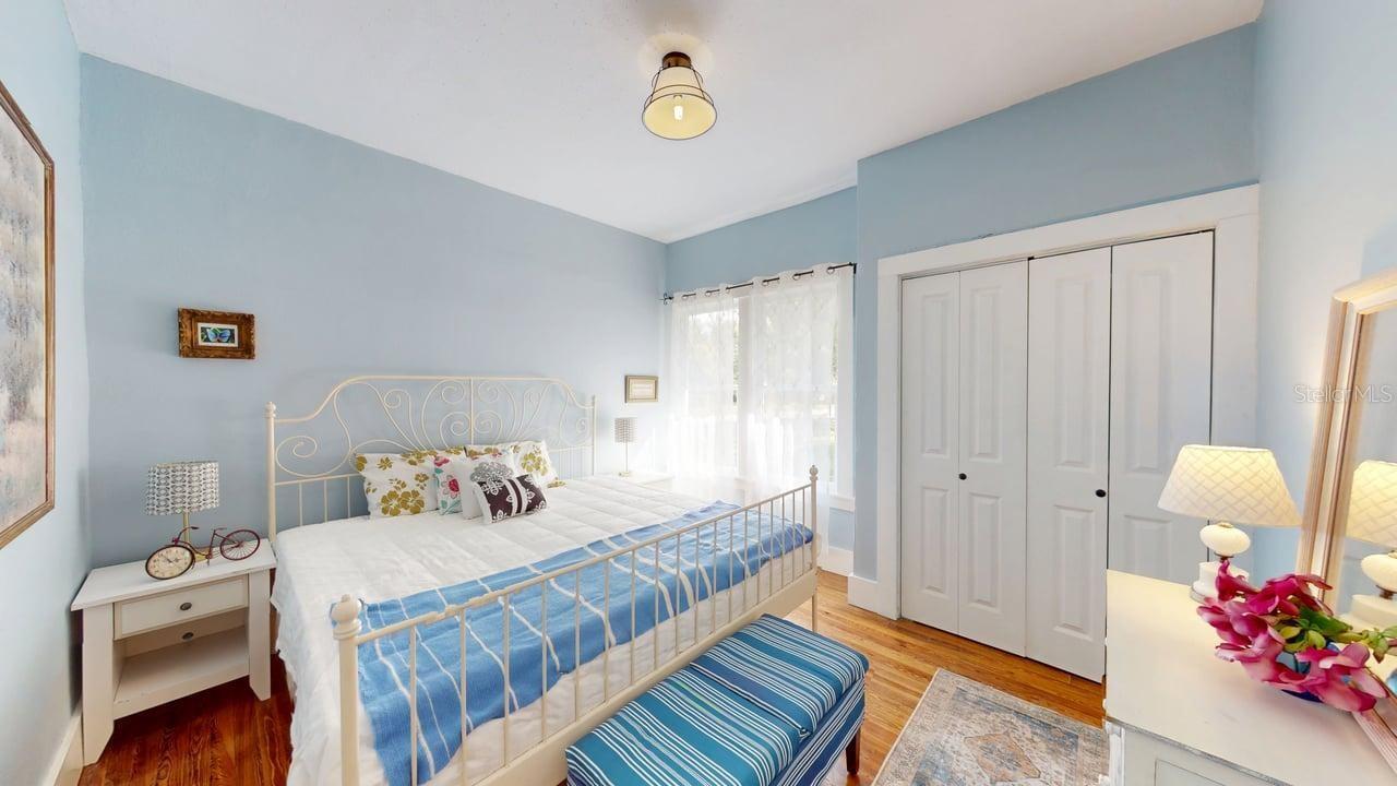 Image 25 of 40 For 2010 Maple Avenue