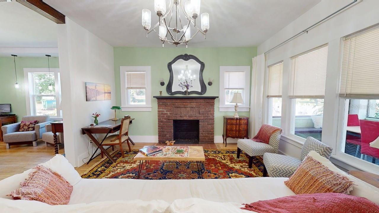 Image 3 of 40 For 2010 Maple Avenue