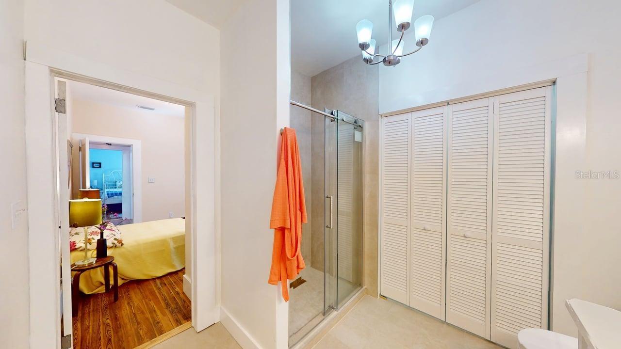 Image 32 of 40 For 2010 Maple Avenue