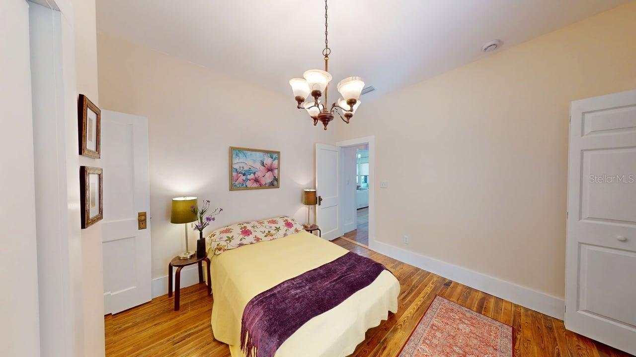 Image 36 of 40 For 2010 Maple Avenue