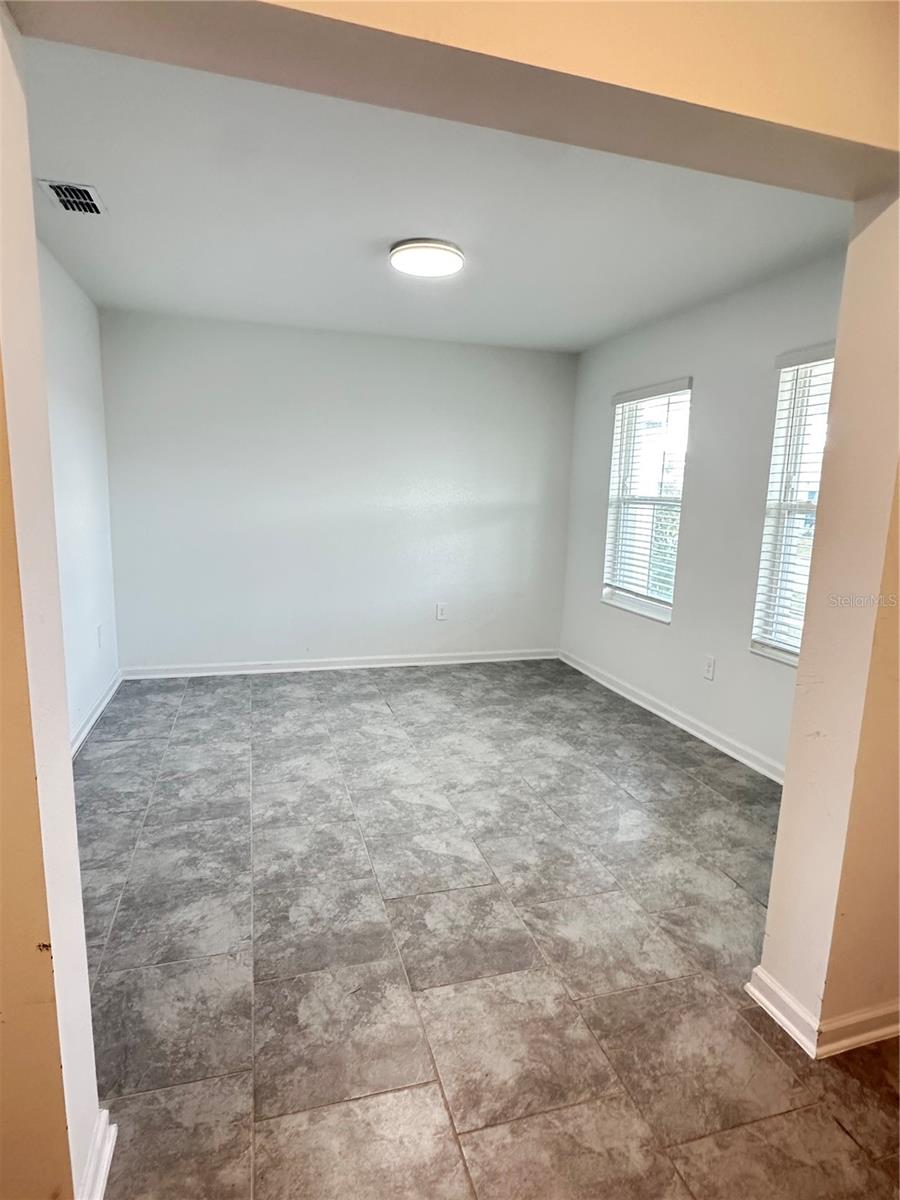 Image 7 of 40 For 5017 Worchester Drive