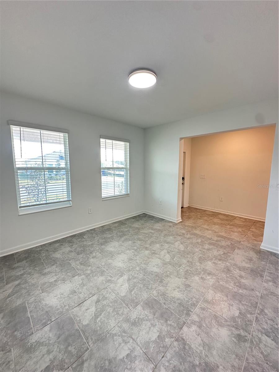 Image 8 of 40 For 5017 Worchester Drive