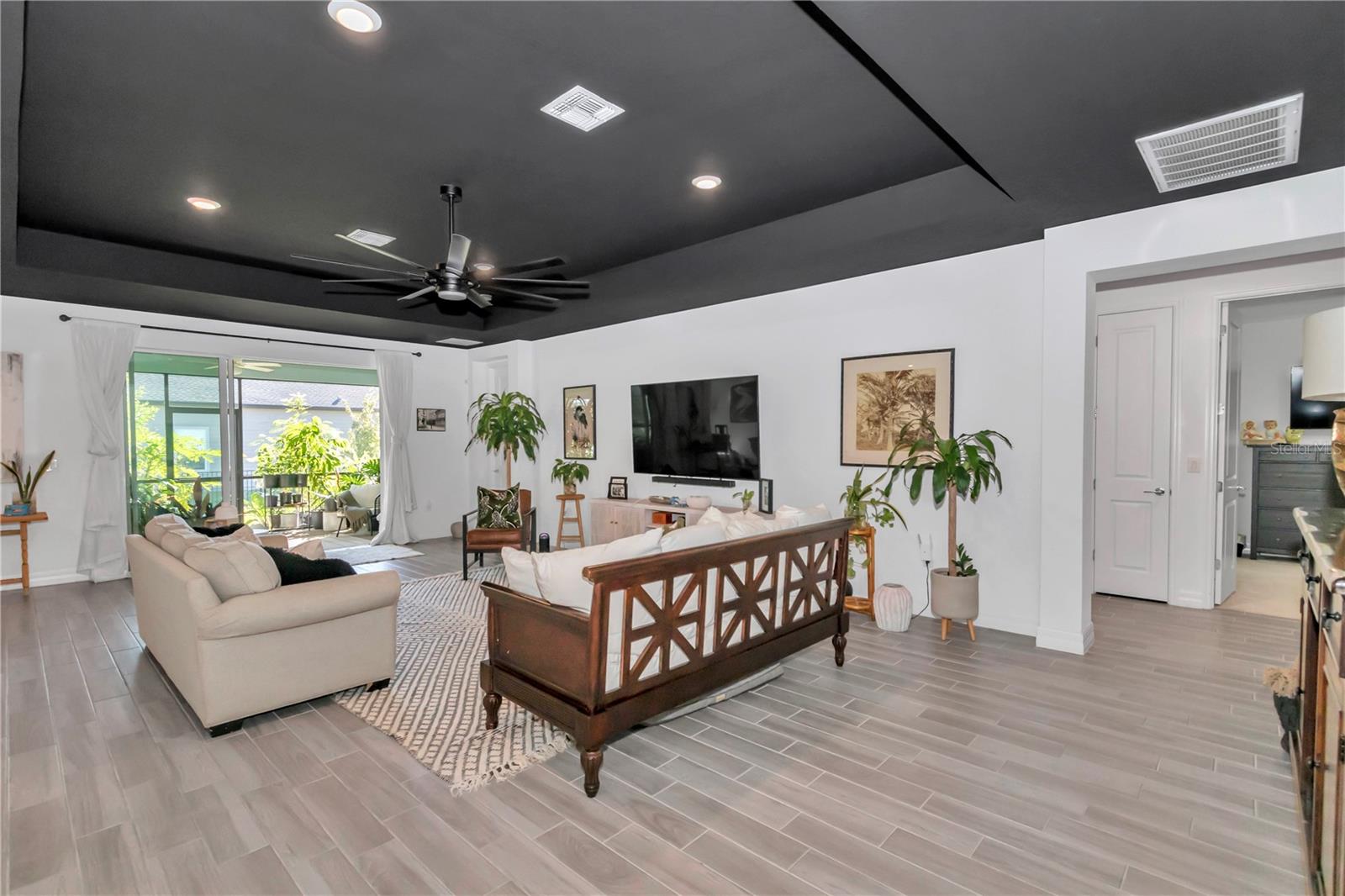 Image 13 of 39 For 4211 11th Avenue