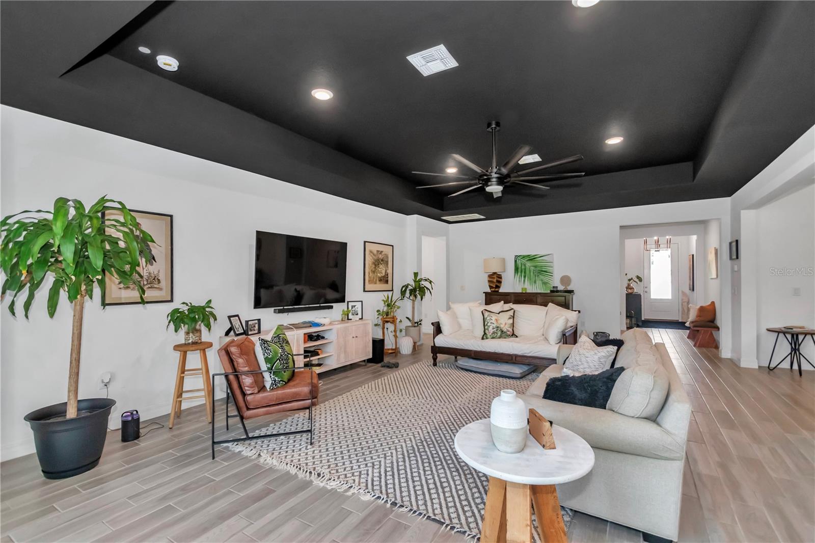 Image 14 of 39 For 4211 11th Avenue