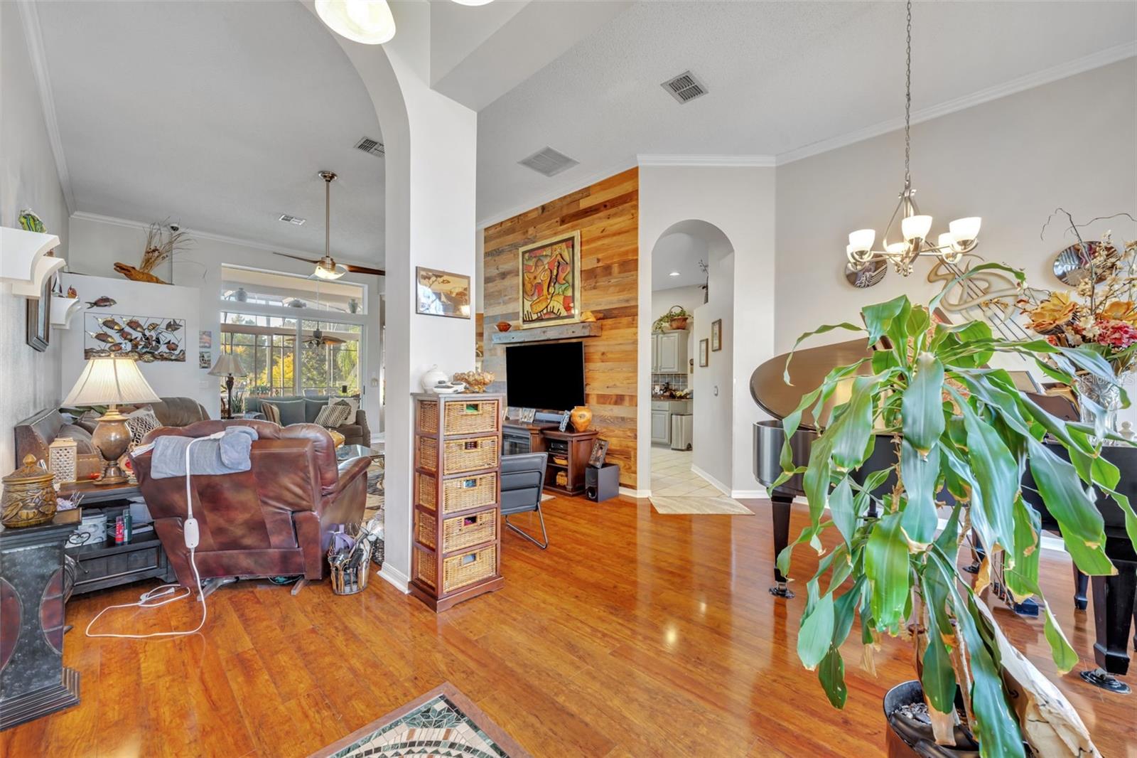 Image 3 of 56 For 524 Lakescape Court