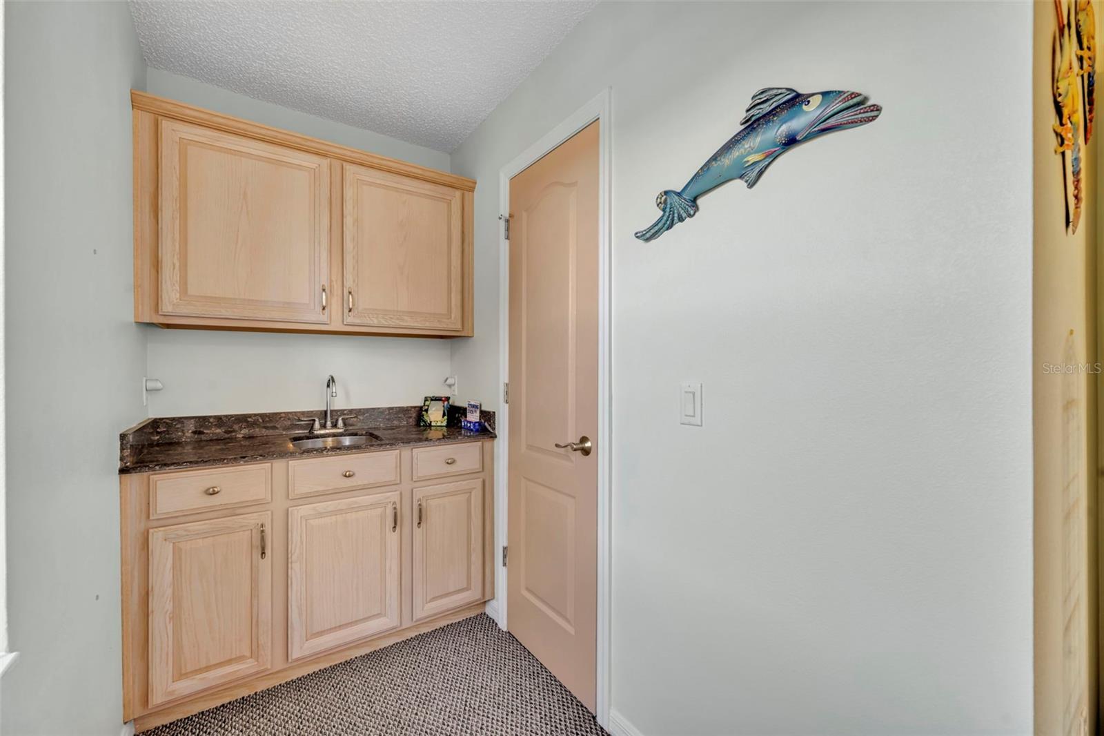 Image 32 of 56 For 524 Lakescape Court