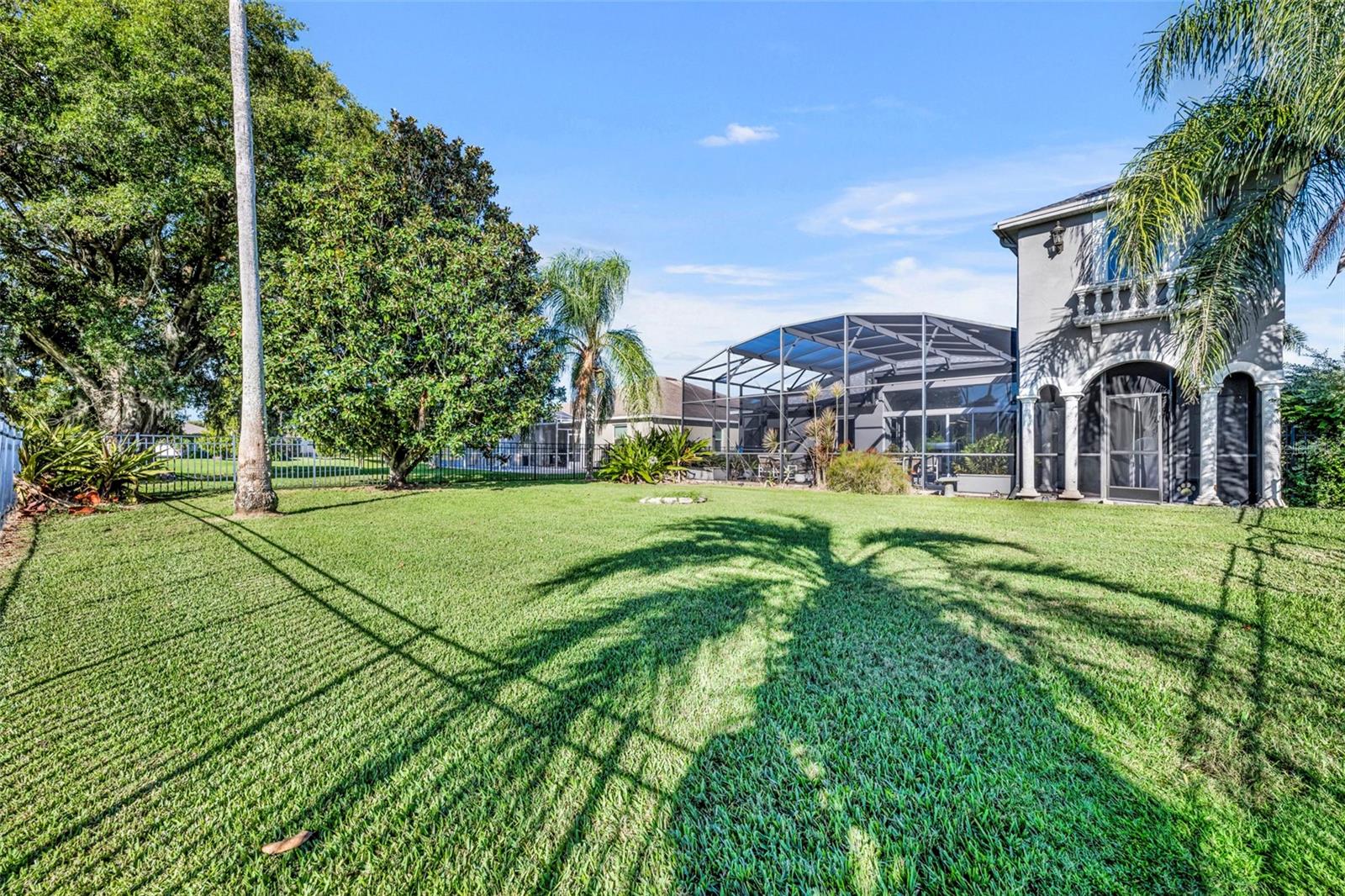 Image 43 of 56 For 524 Lakescape Court