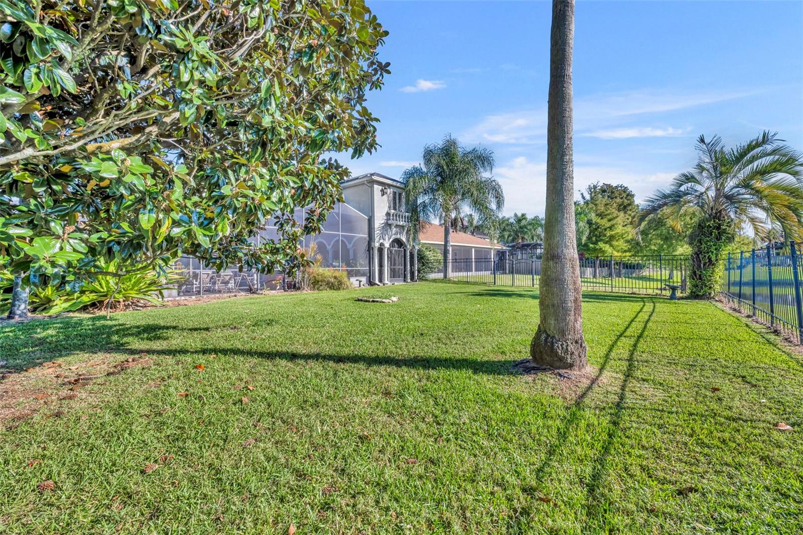 Image 44 of 56 For 524 Lakescape Court