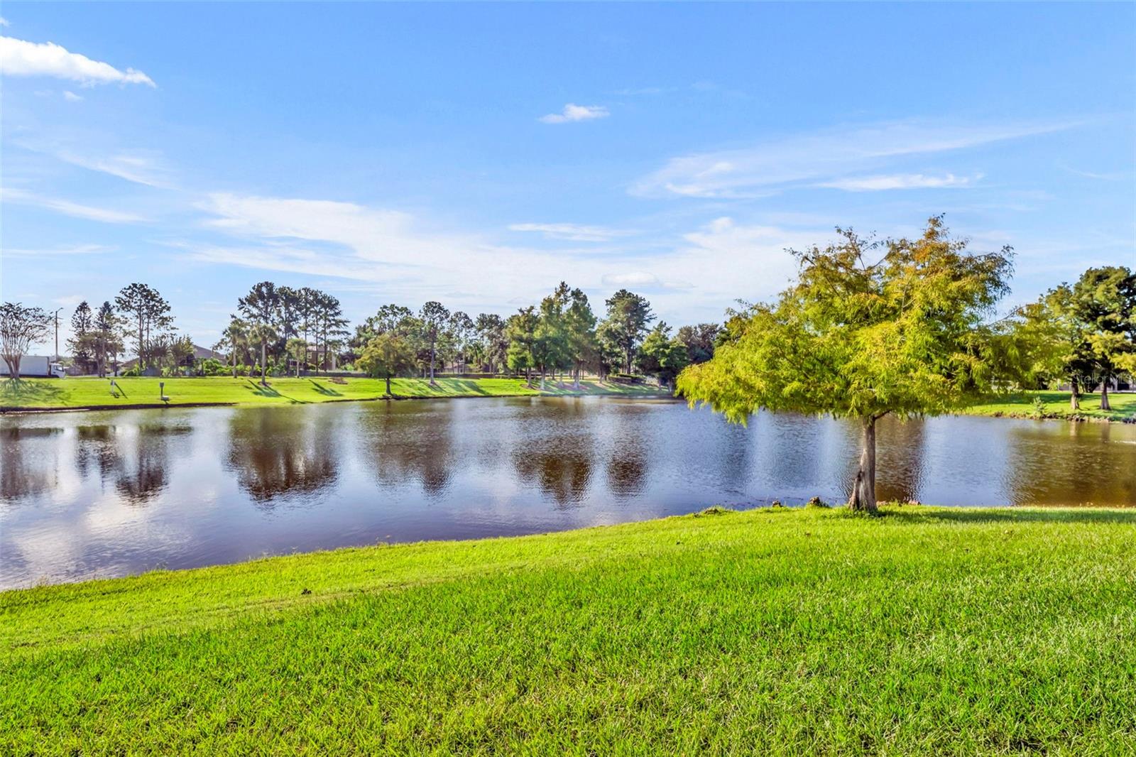 Image 46 of 56 For 524 Lakescape Court