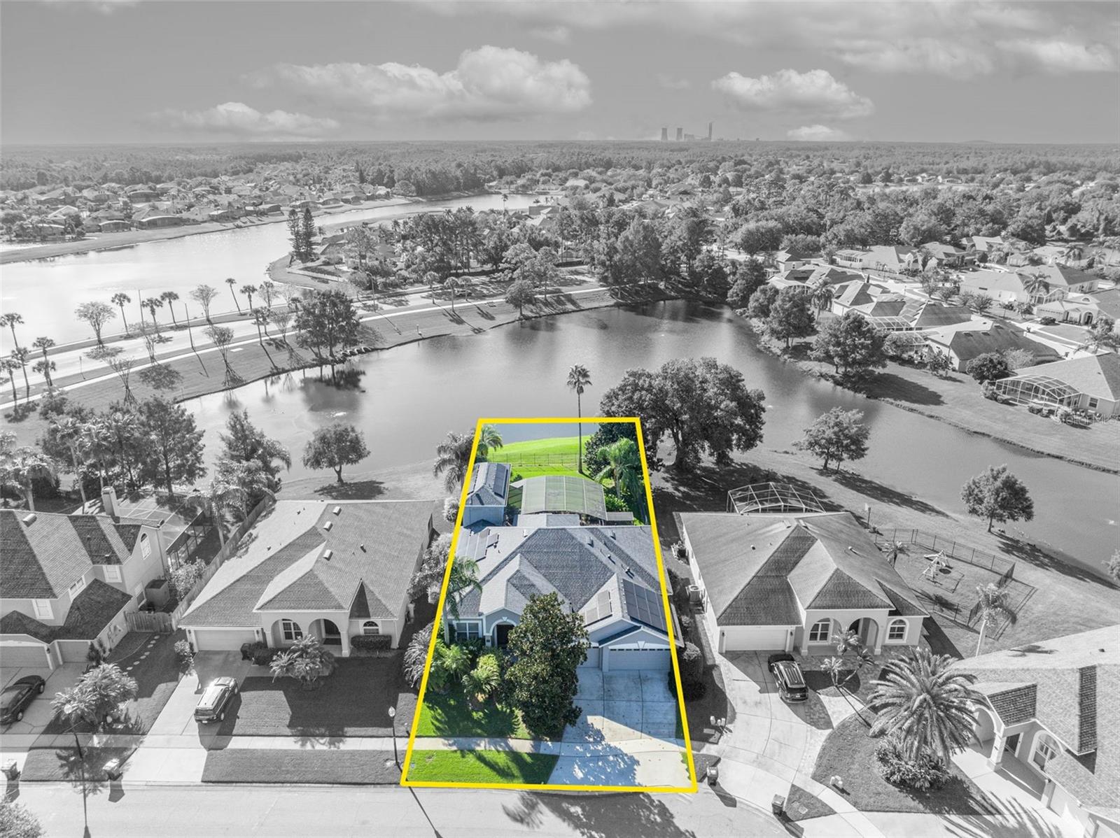 Image 48 of 56 For 524 Lakescape Court