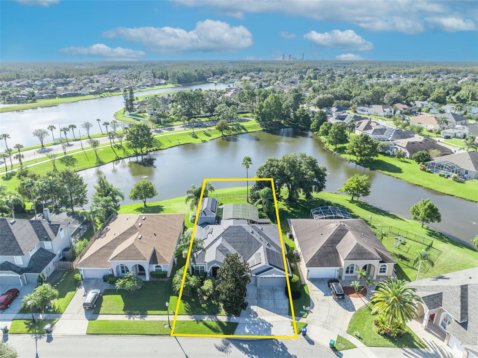 Image 49 of 56 For 524 Lakescape Court