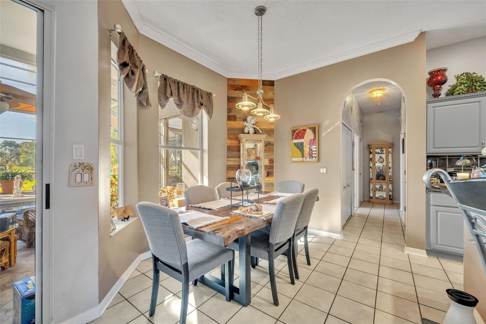 Image 9 of 56 For 524 Lakescape Court