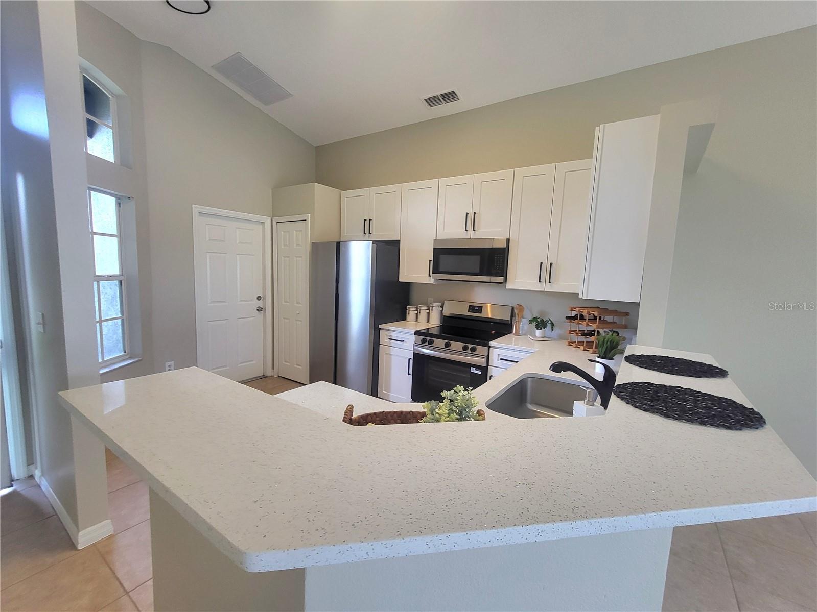 Image 4 of 20 For 5266 Crisfield Court