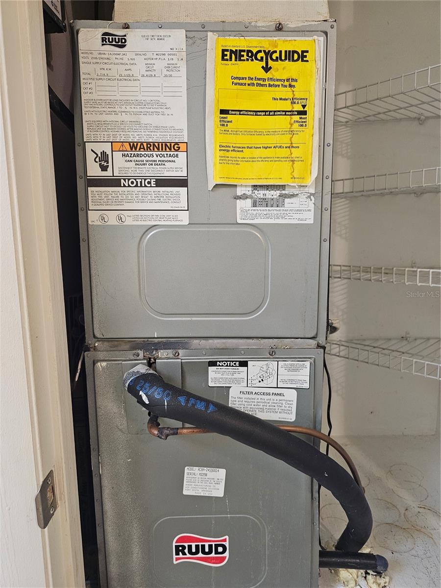 Image 11 of 24 For 117 Windtree Lane 102