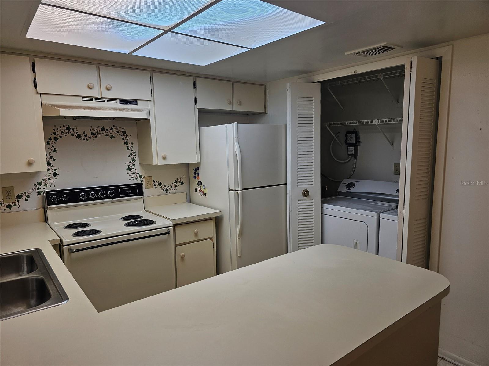 Image 7 of 24 For 117 Windtree Lane 102