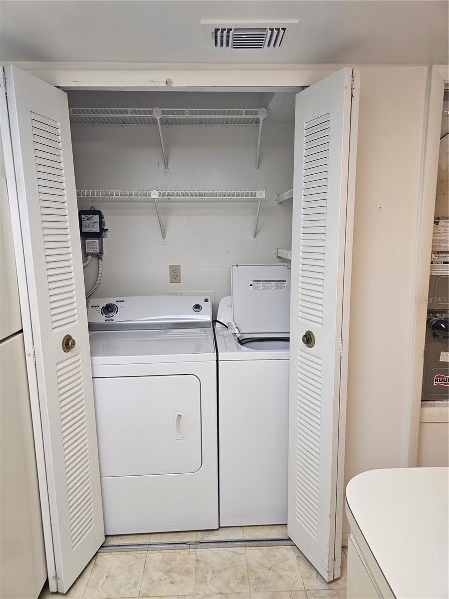 Image 8 of 24 For 117 Windtree Lane 102