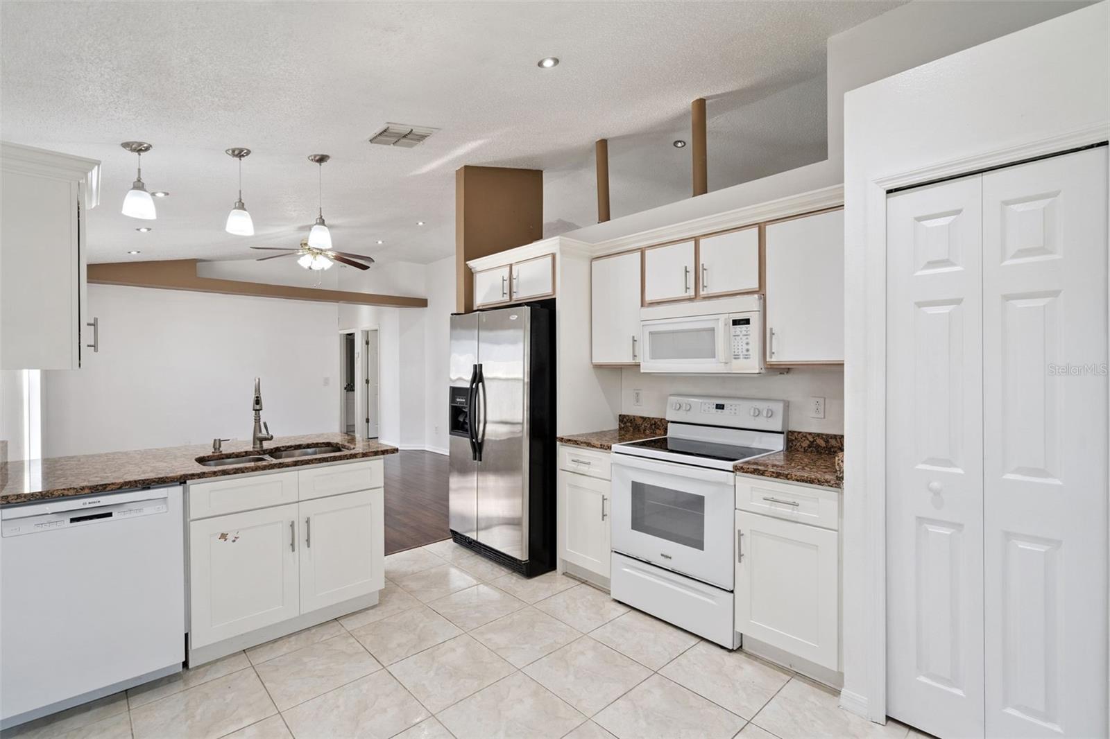 Image 9 of 20 For 4116 Berkshire Bay Court