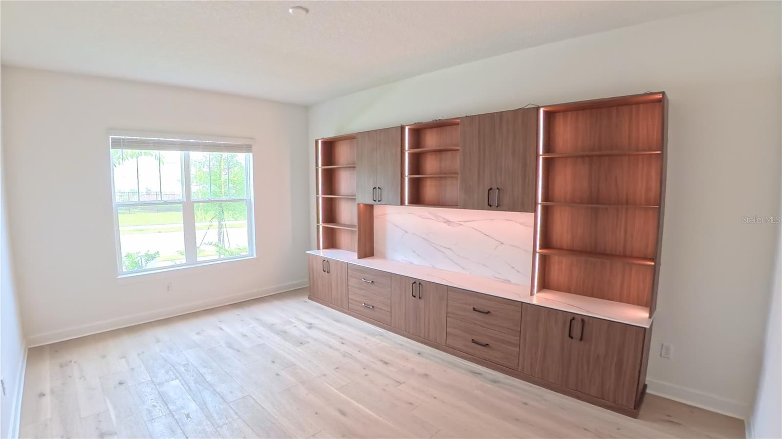 Image 14 of 50 For 15295 Rising View Drive