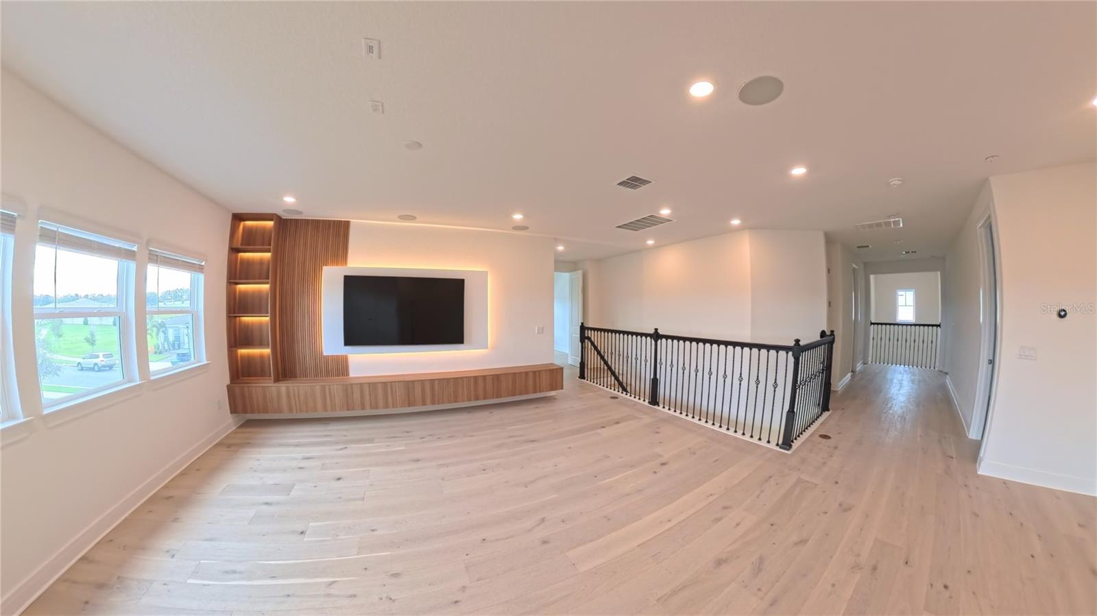 Image 18 of 50 For 15295 Rising View Drive