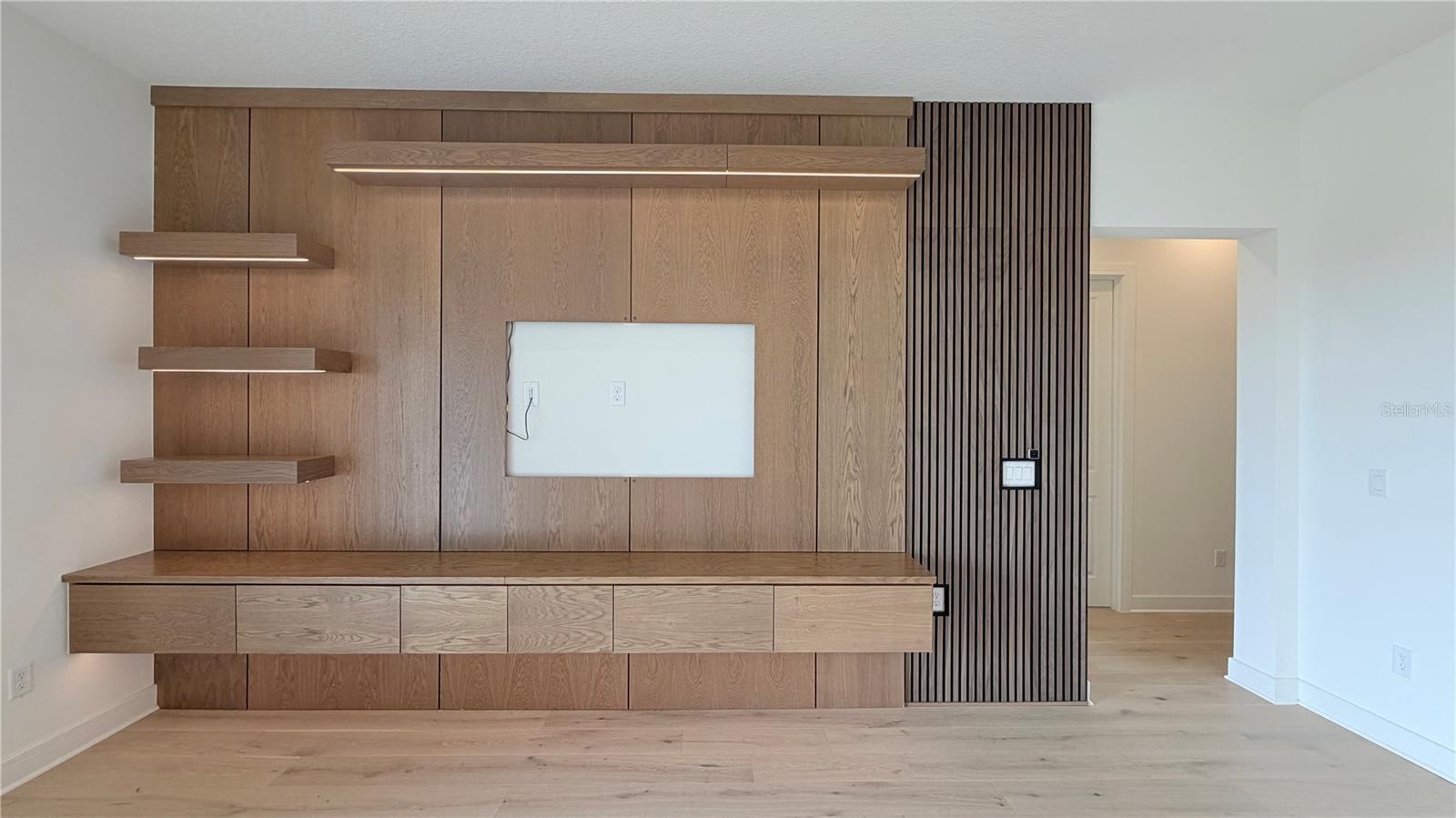 Image 6 of 50 For 15295 Rising View Drive