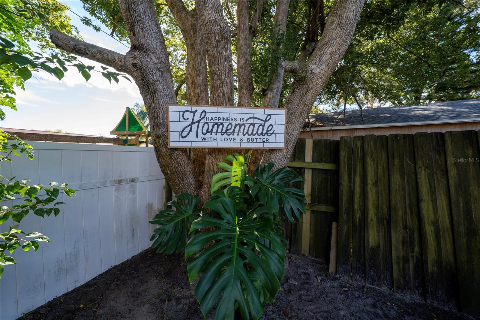 Image 21 of 24 For 2697 15th Street