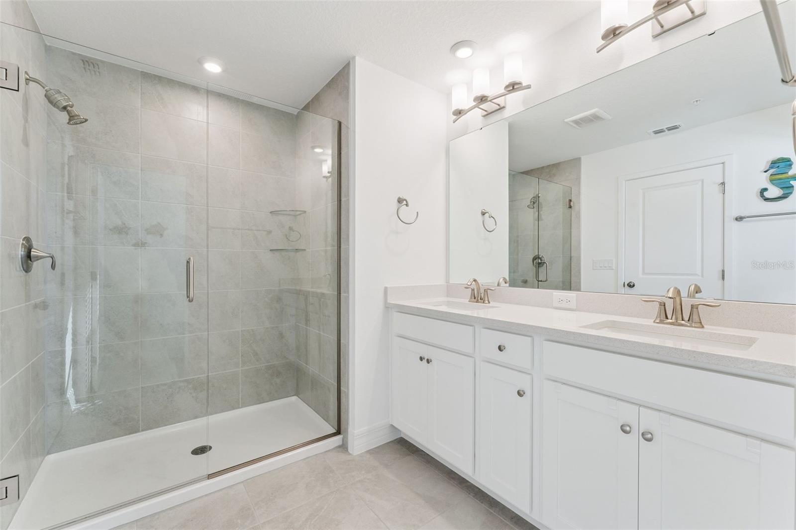 Image 15 of 30 For 9867 Walkway Drive