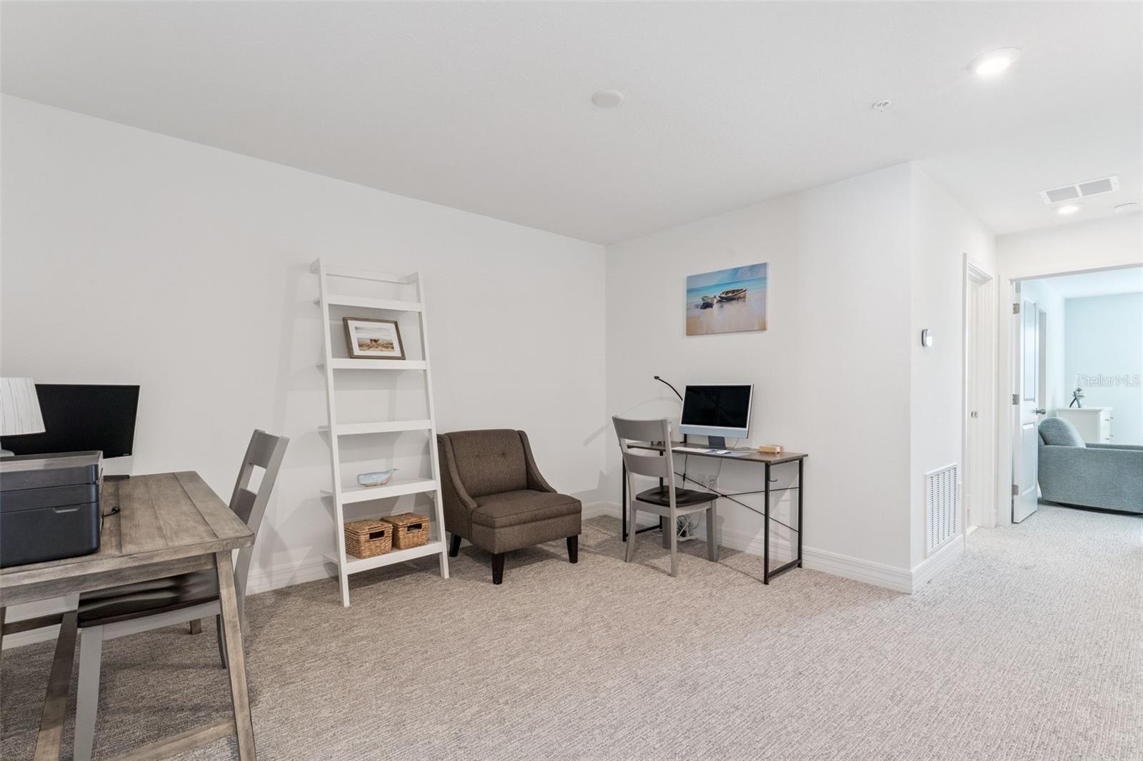 Image 18 of 30 For 9867 Walkway Drive