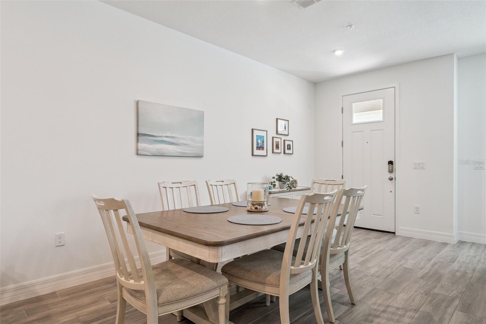 Image 5 of 30 For 9867 Walkway Drive