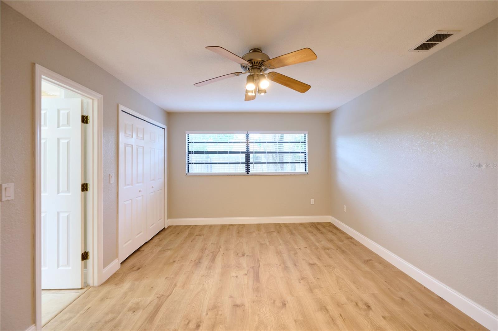 Image 14 of 25 For 8521 Sandberry Boulevard