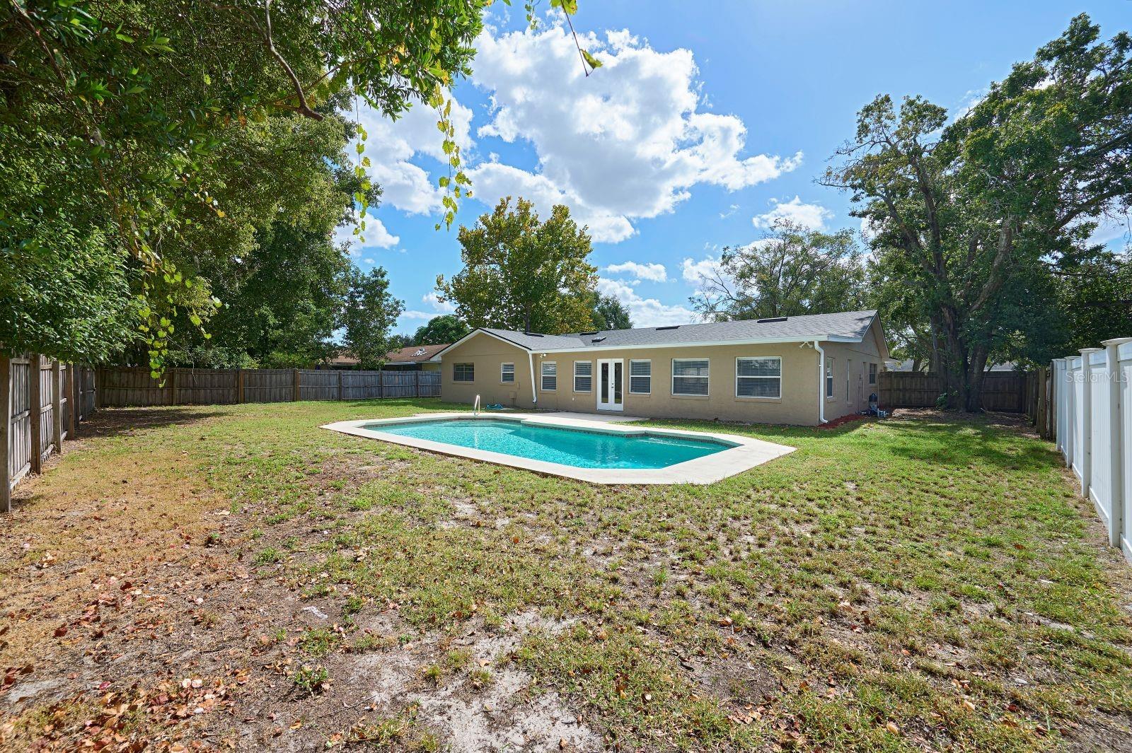 Image 23 of 25 For 8521 Sandberry Boulevard