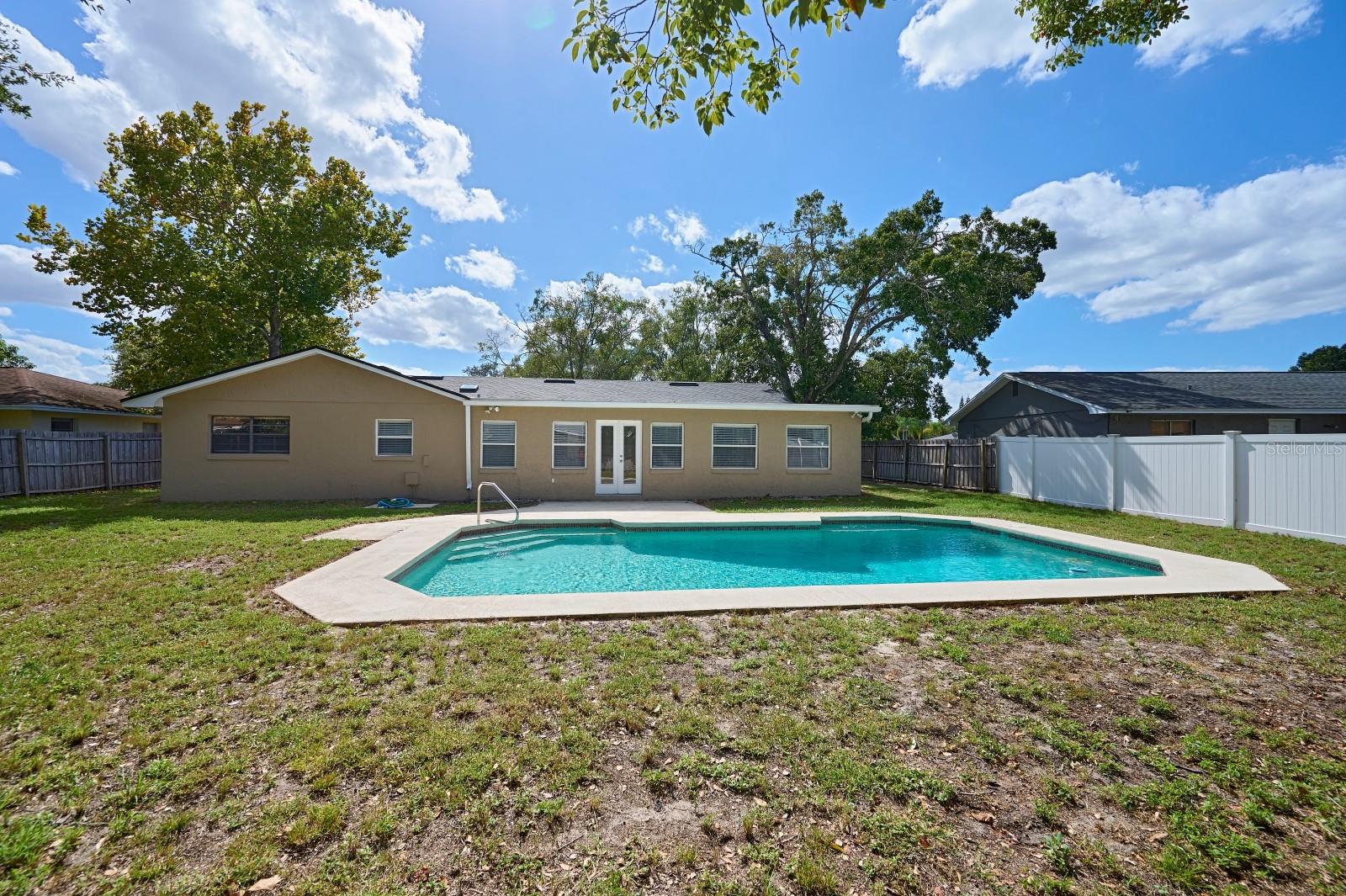 Image 24 of 25 For 8521 Sandberry Boulevard