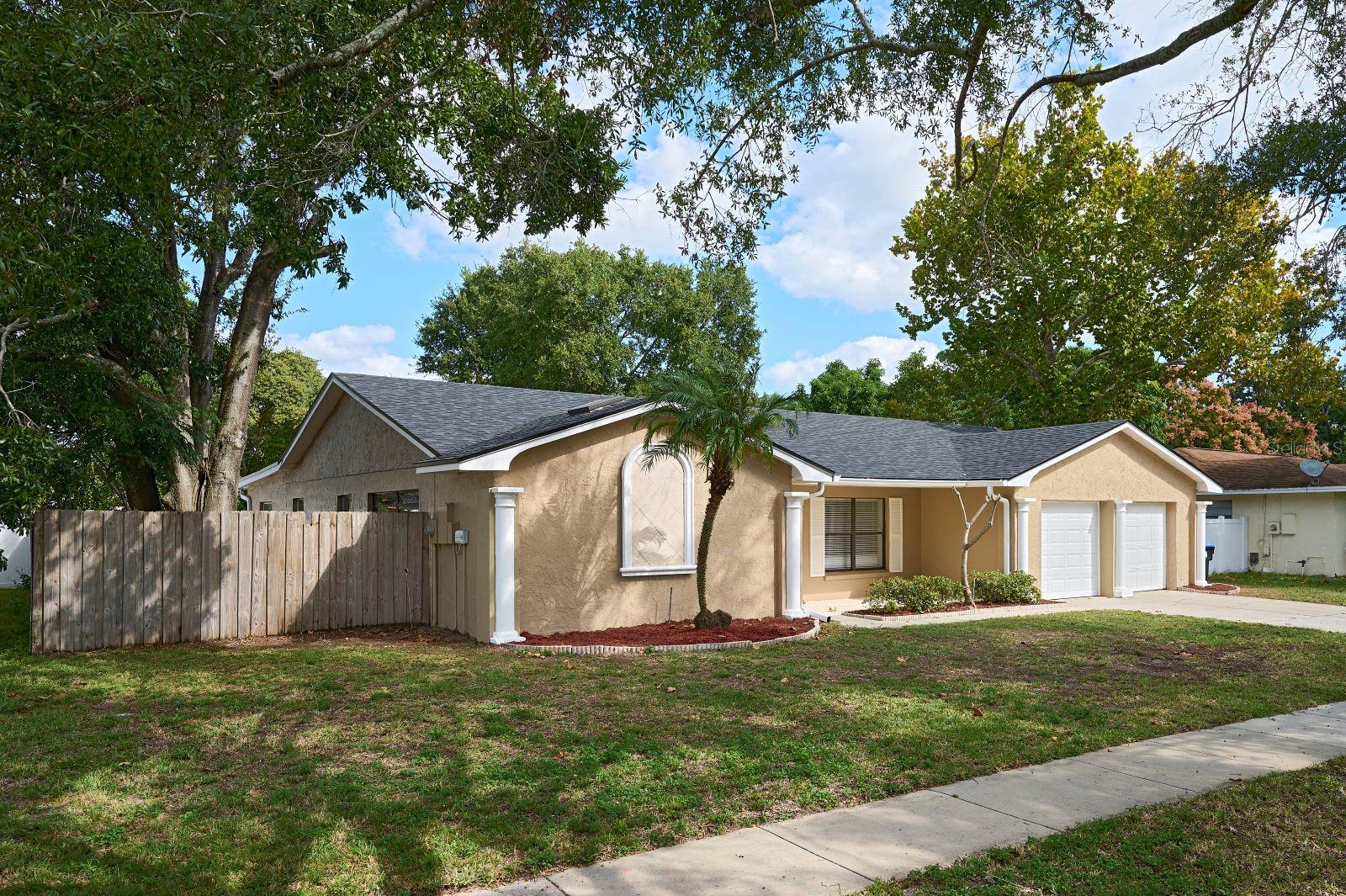 Image 3 of 25 For 8521 Sandberry Boulevard