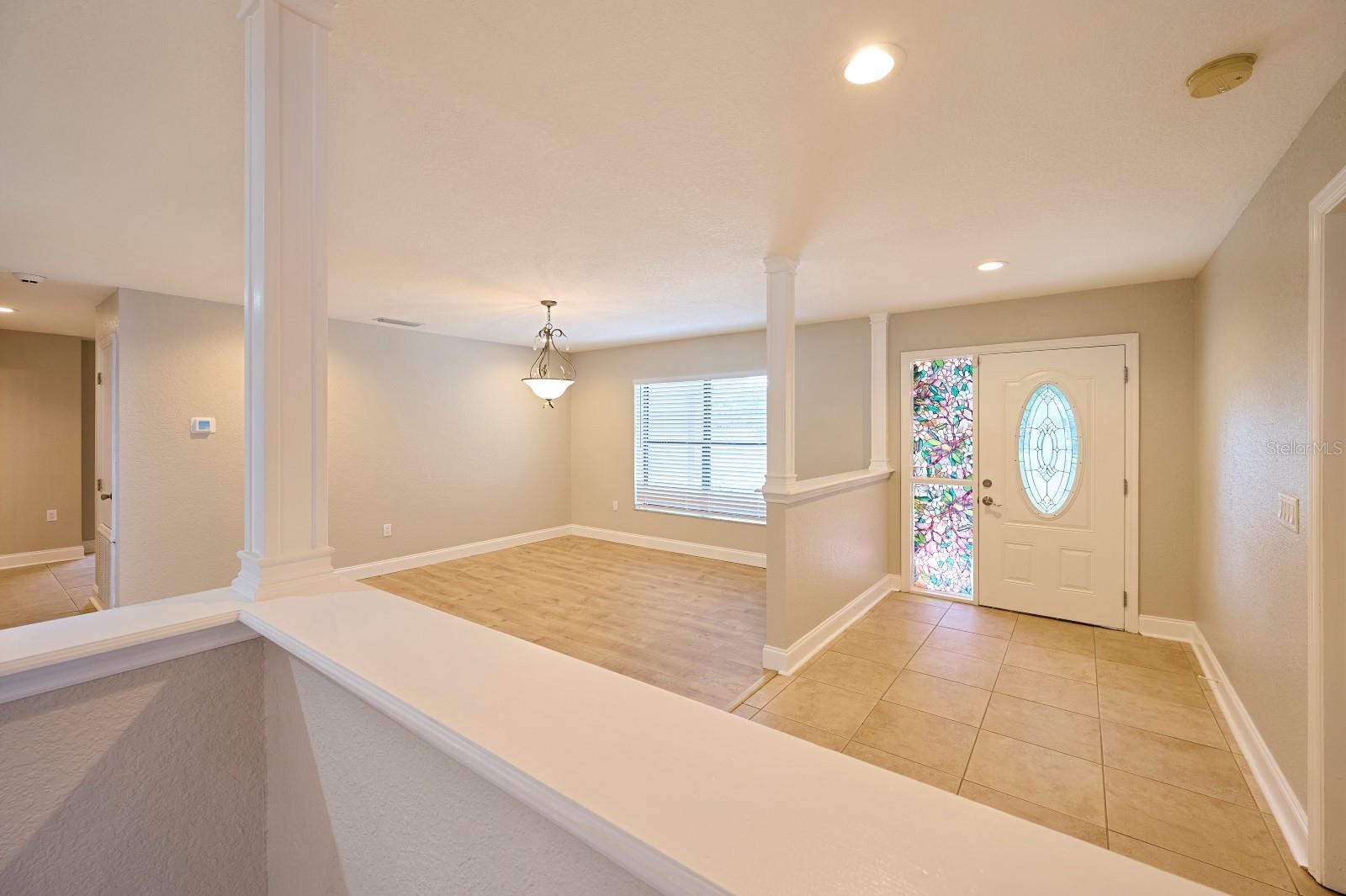 Image 4 of 25 For 8521 Sandberry Boulevard