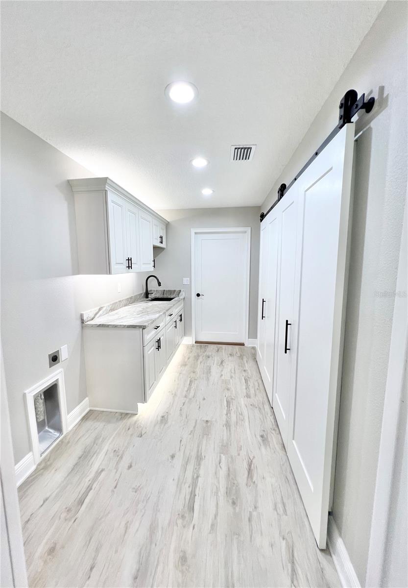 Image 26 of 33 For 6425 180th Circle