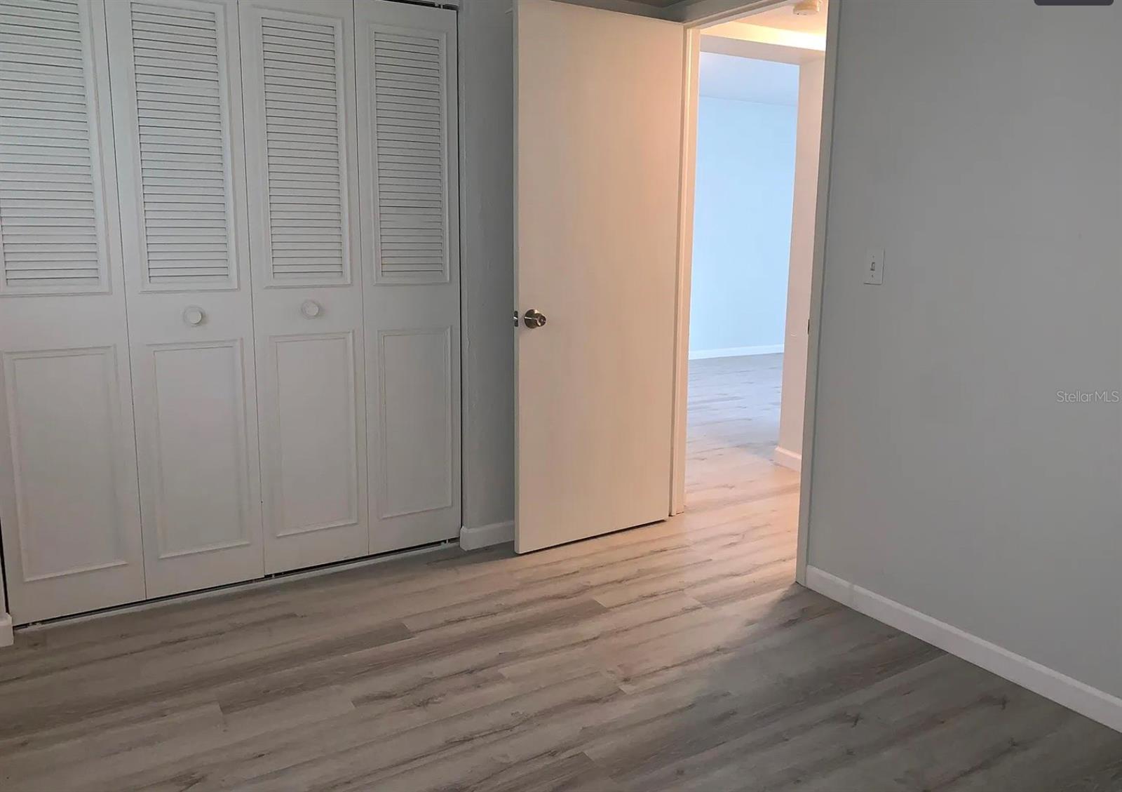 Image 7 of 11 For 4963 Viceroy Street A