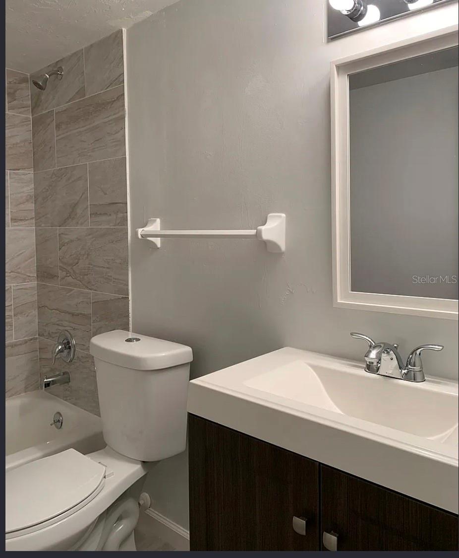 Image 9 of 11 For 4963 Viceroy Street A