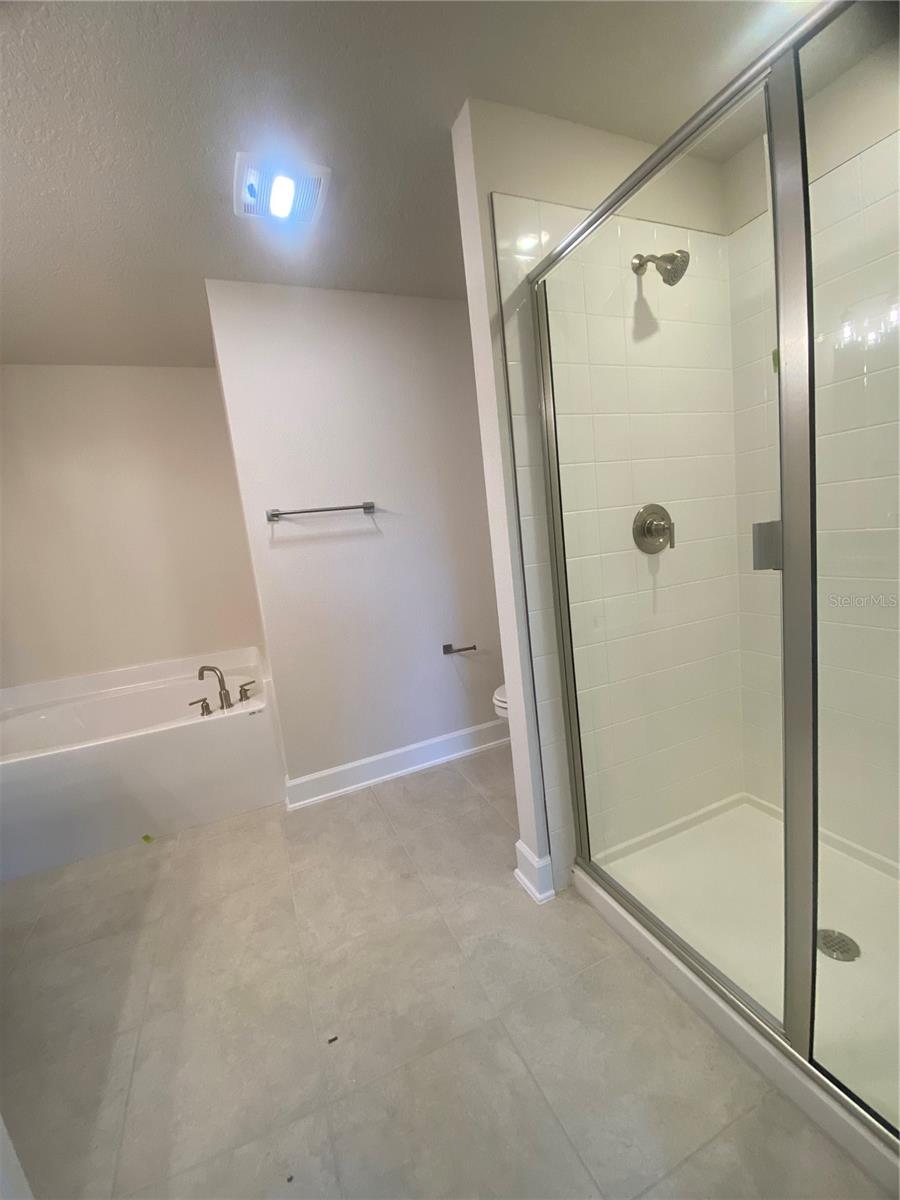 Image 25 of 38 For 4008 Sagefield Drive