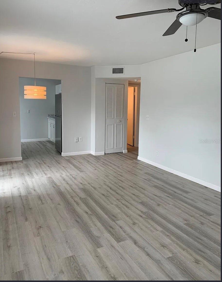 Image 3 of 12 For 4963 Viceroy Street B