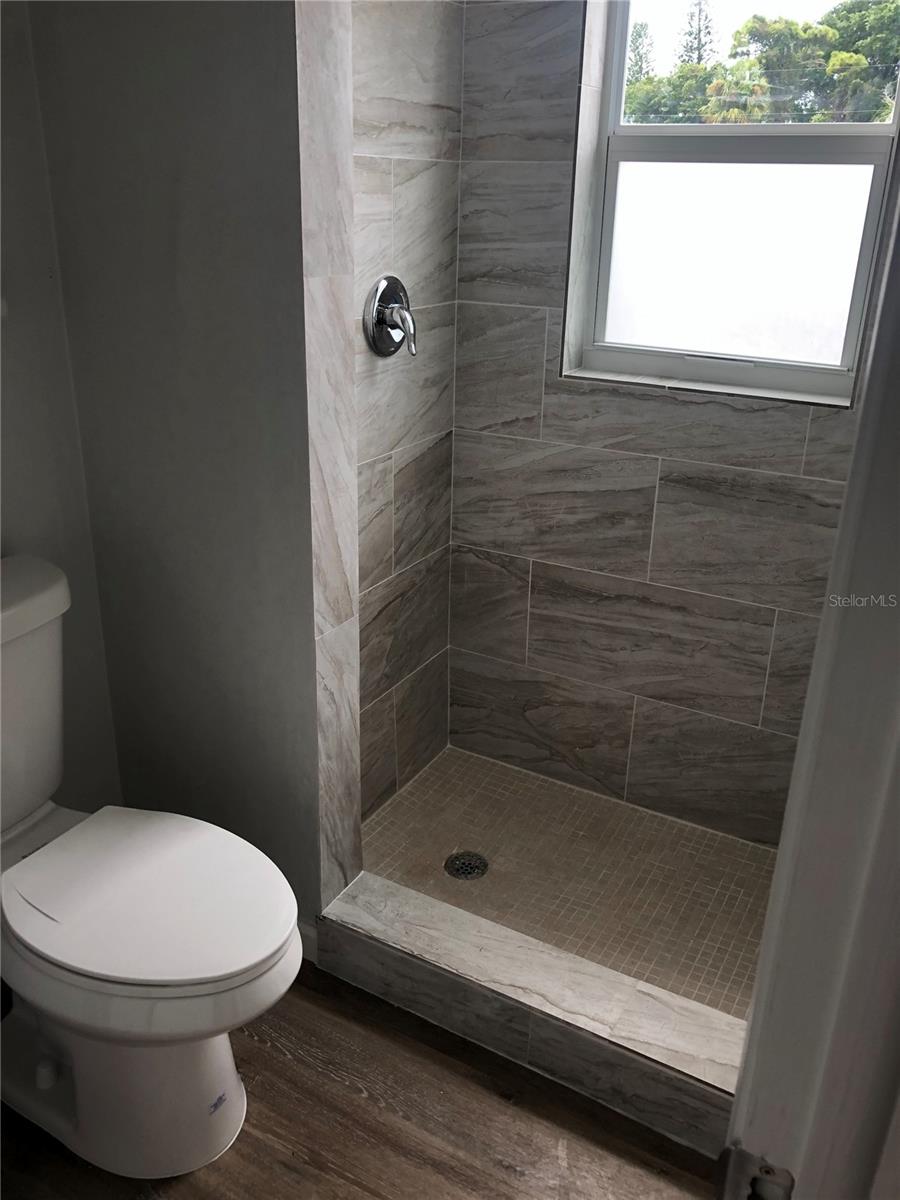 Image 5 of 12 For 4963 Viceroy Street B