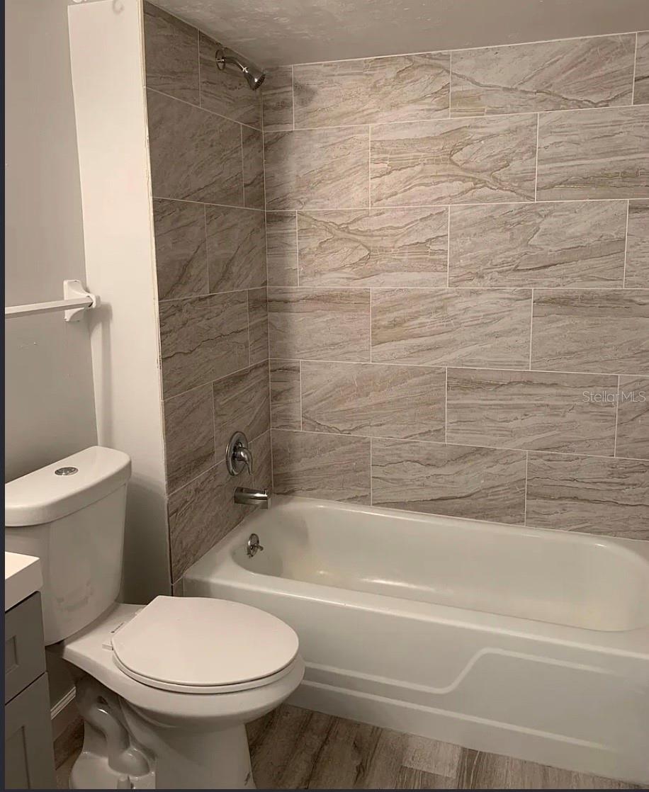 Image 7 of 12 For 4963 Viceroy Street B