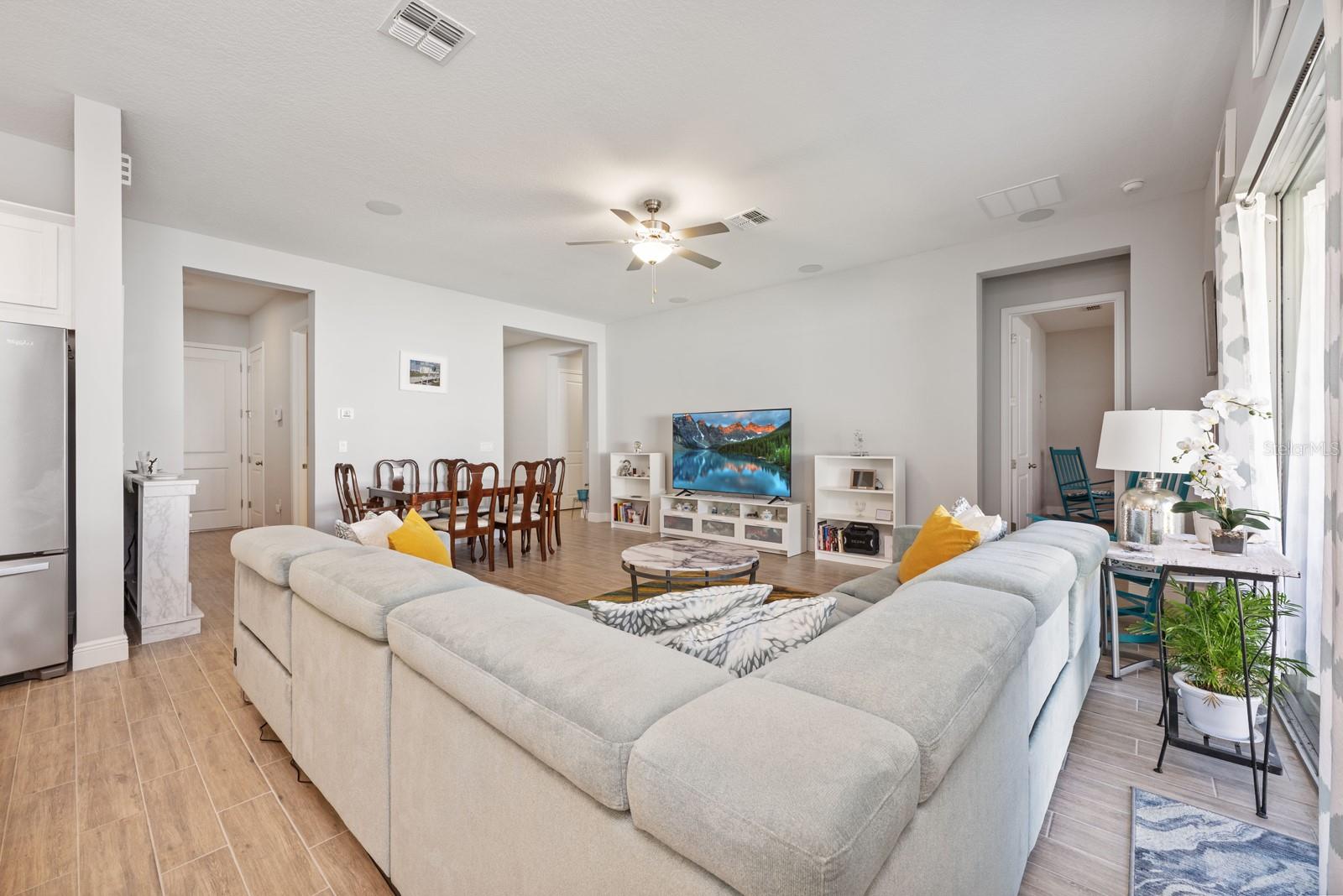 Image 12 of 68 For 5220 Lake Washington Street