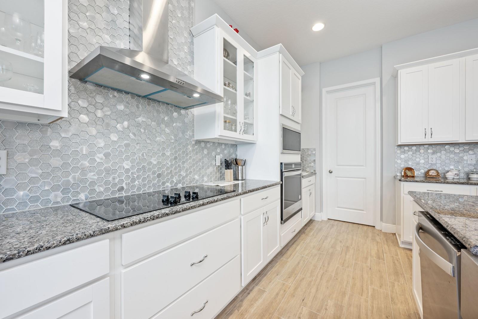 Image 17 of 68 For 5220 Lake Washington Street