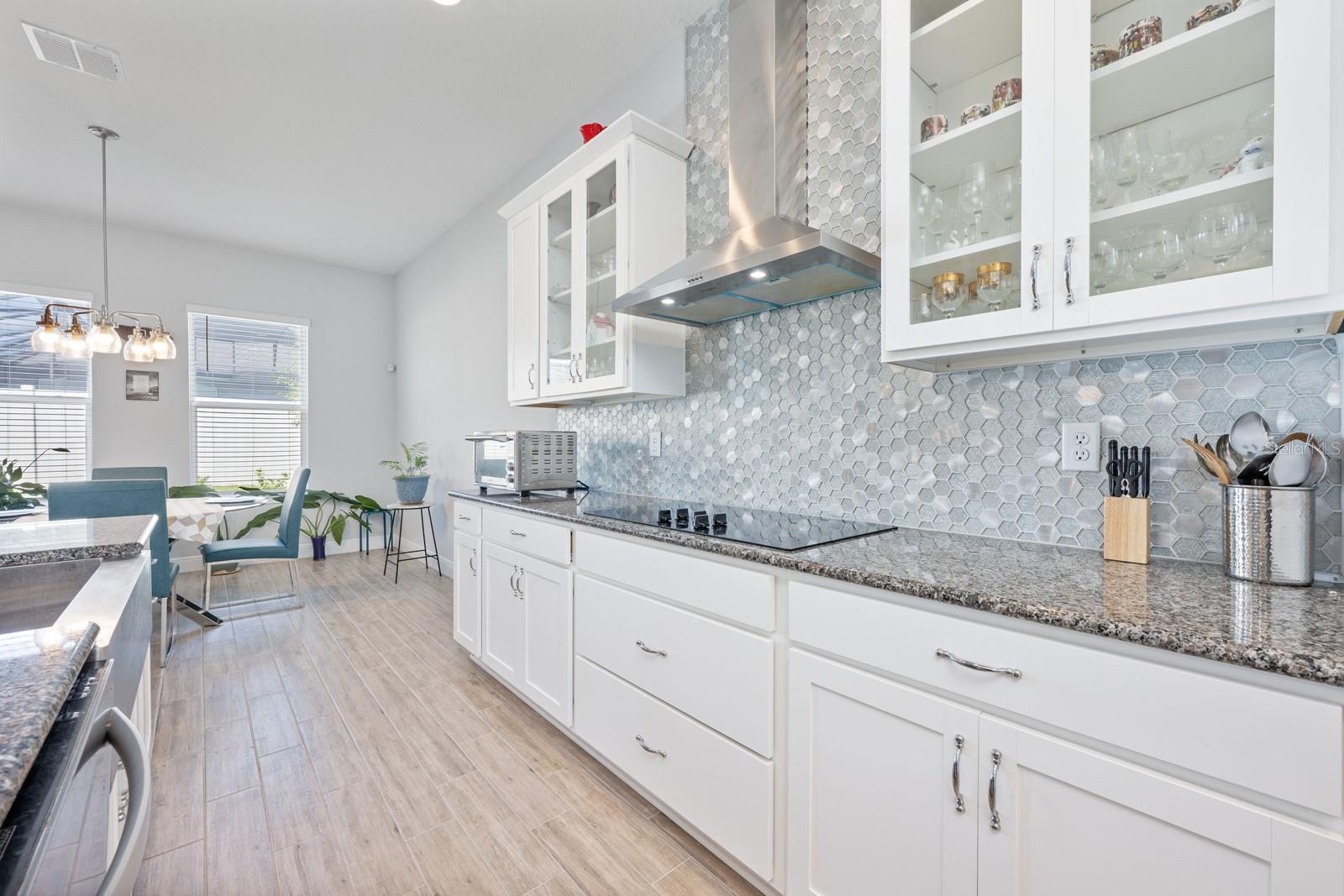 Image 18 of 68 For 5220 Lake Washington Street