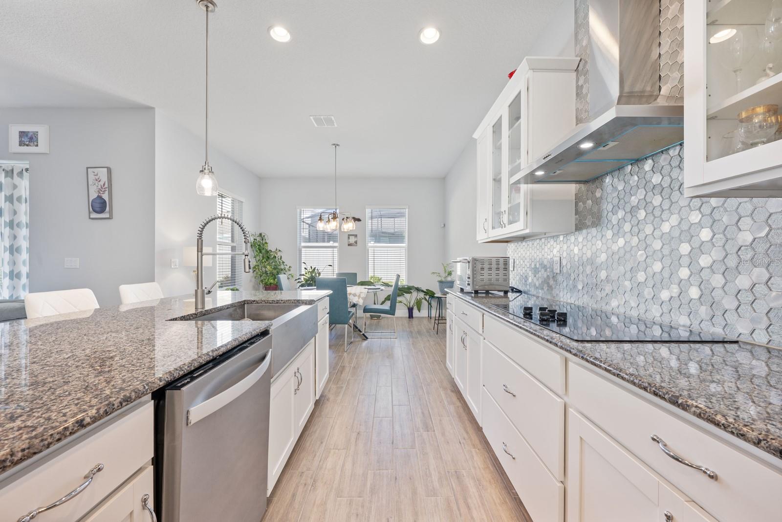 Image 19 of 68 For 5220 Lake Washington Street